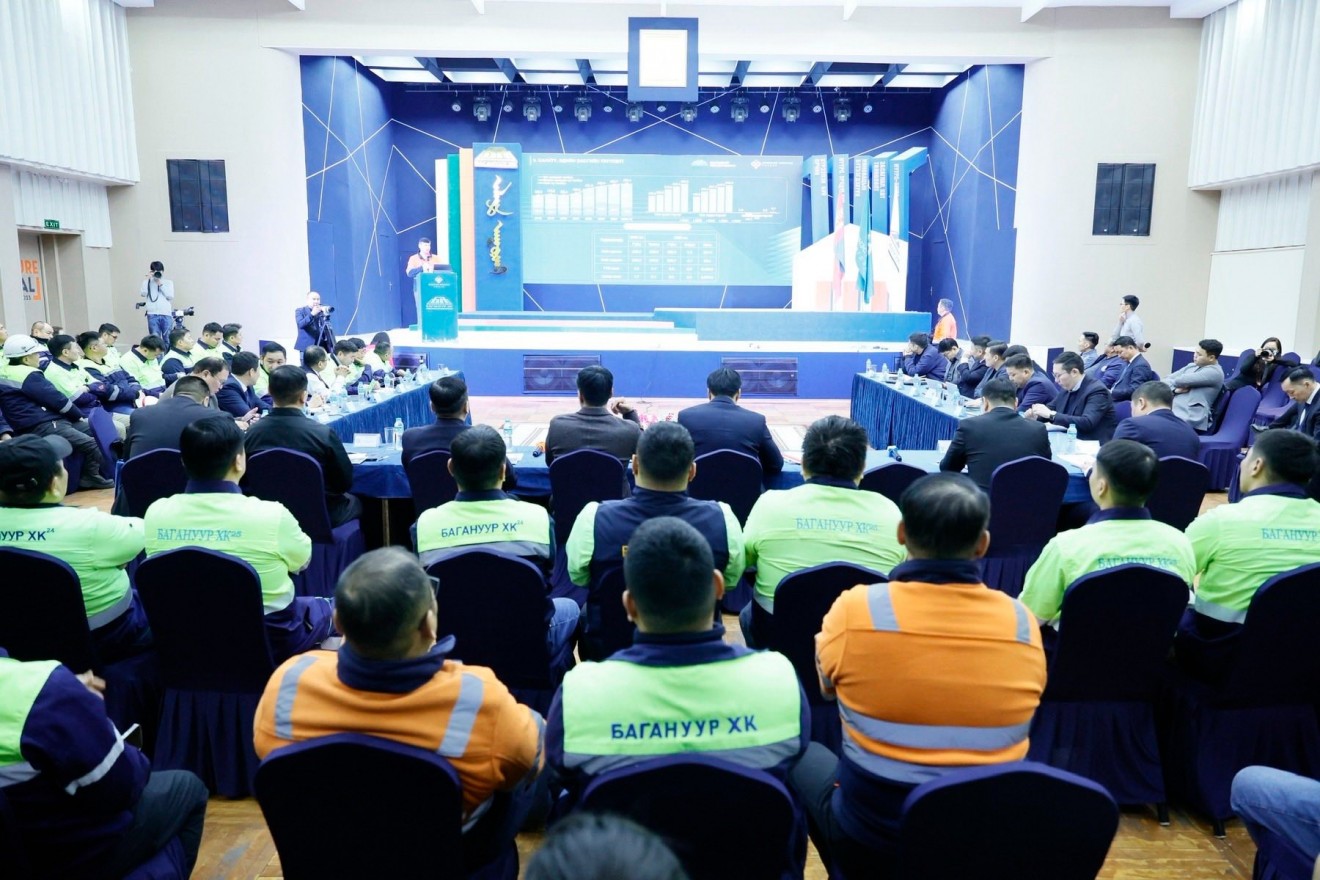 Хагас коксон шахмал түлшний үйлдвэрийн бүтээн байгуулалтын ажлыг эрчимжүүлнэ