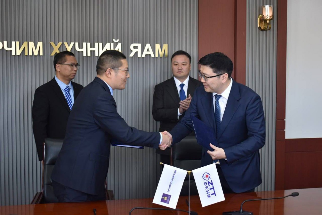 Баруун бүсэд сэргээгдэх эрчим хүчний нарны цахилгаан станц барих гэрээнд гарын үсэг зурлаа