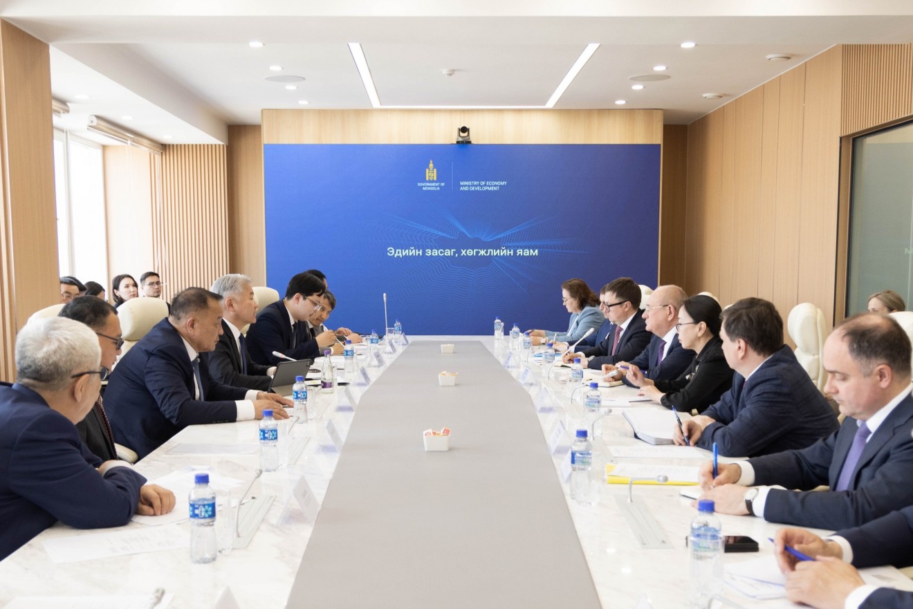  Монгол Улсын нутаг дэвсгэрээр дамжих байгалийн хий нийлүүлэх хоолой барих төслийн явц, талуудын оролцооны талаар санал солилцов
