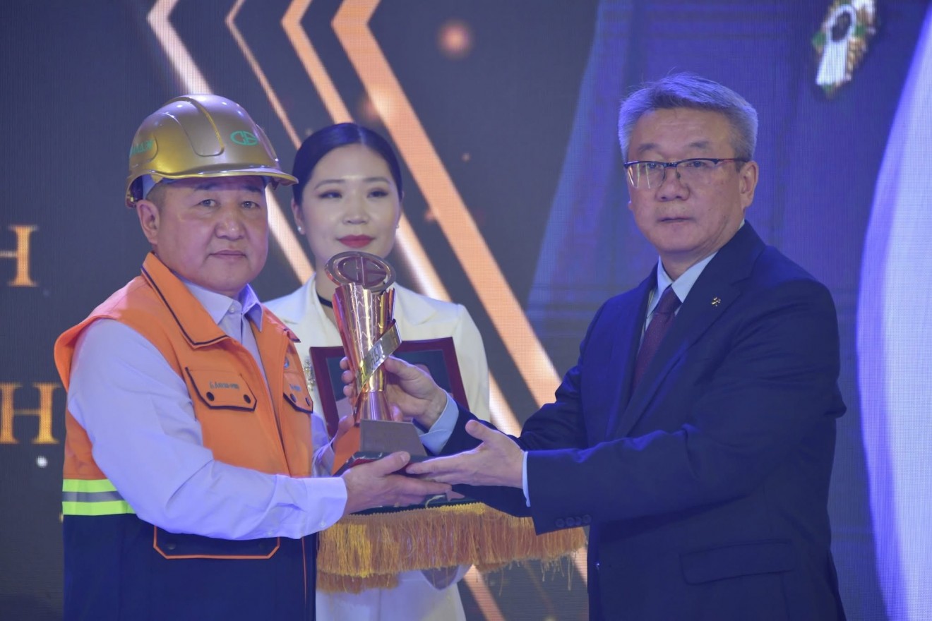 "Эрдэнэт үйлдвэр” ТӨҮГ 2025 оны шилдэг ажилтнуудаа тодруулан алдаршууллаа