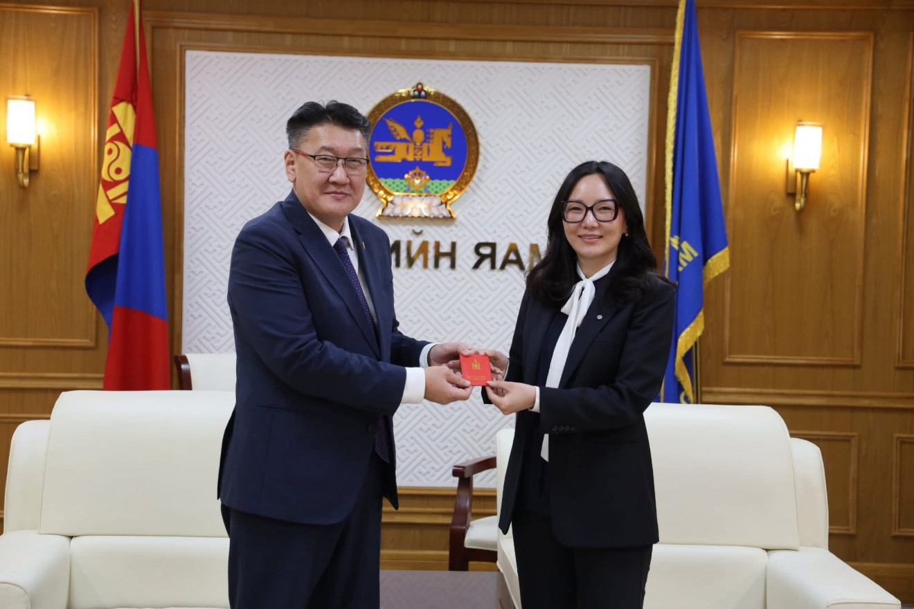 Бат-Эрдэнийн Хуланг Сангийн дэд сайдаар томилов