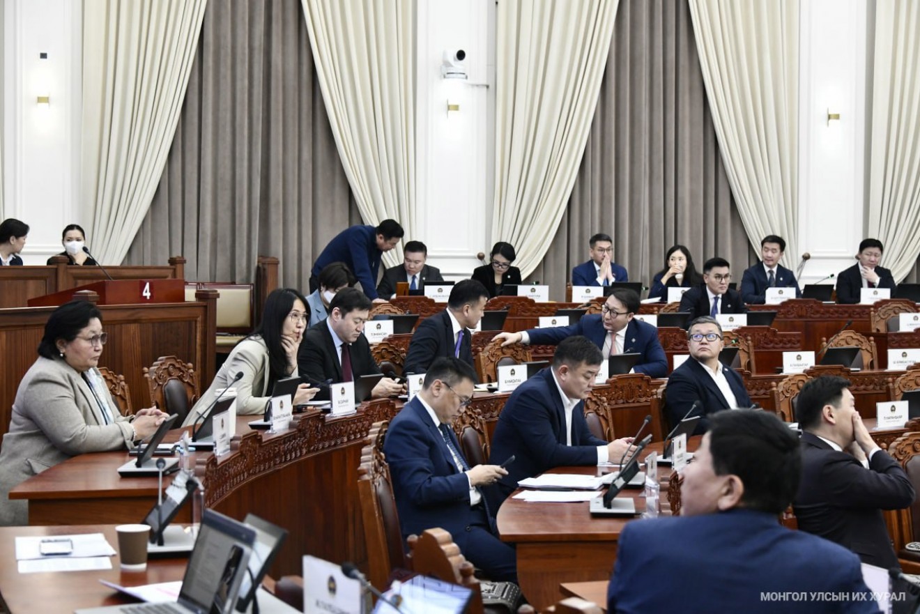 Төрийн өмчит хуулийн этгээдийн хувьцааг биржээр олон нийтэд нээлттэй худалдах,  хувьчлах, өөрчлөн байгуулах асуудлыг хэлэлцлээ 