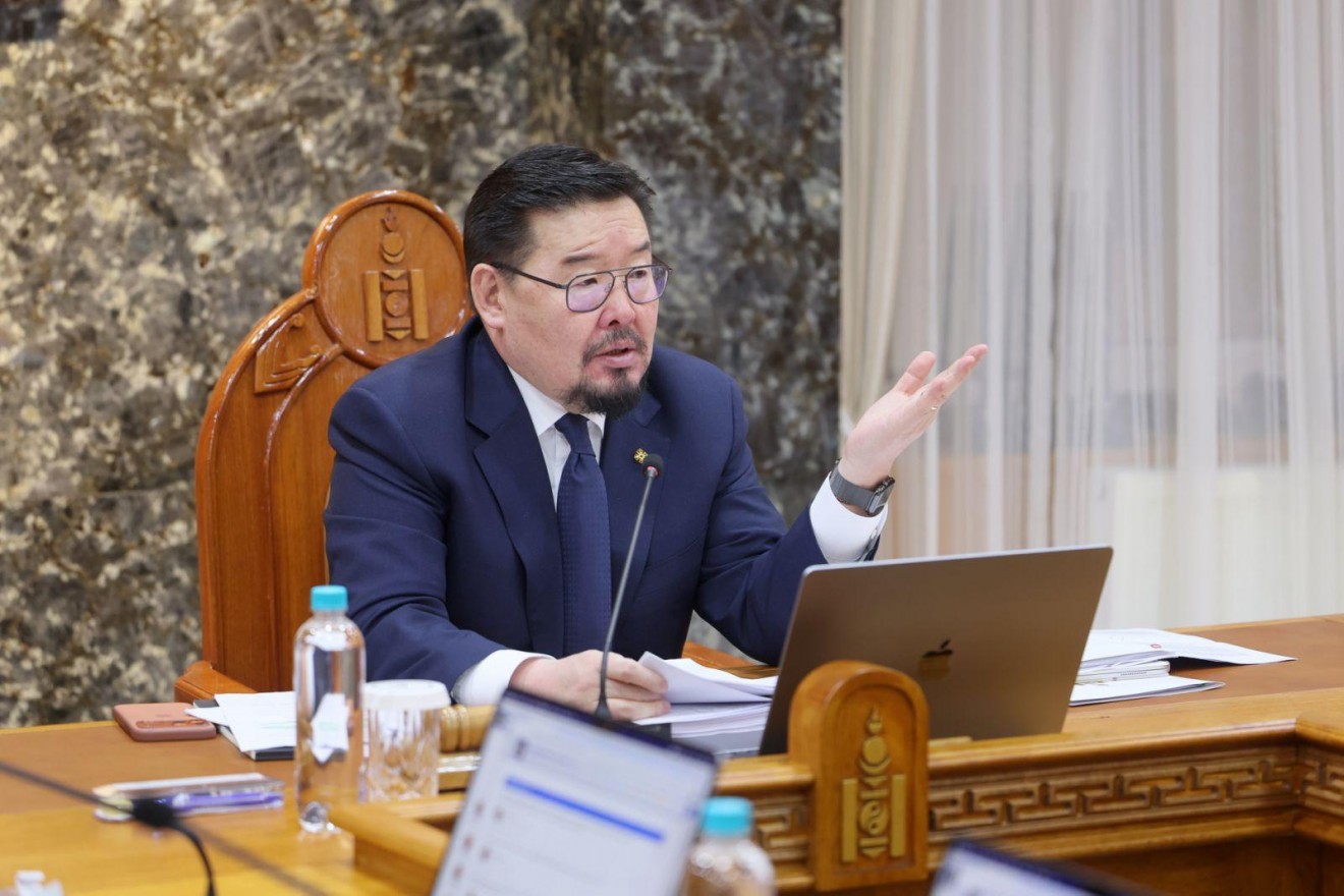 “Эдийн засгийн сэргэлтийг эрчимжүүлж, үр өгөөжийг нь ард иргэдэд хүргэх 300 хоногийн ажлын төлөвлөгөө”-г баталлаа