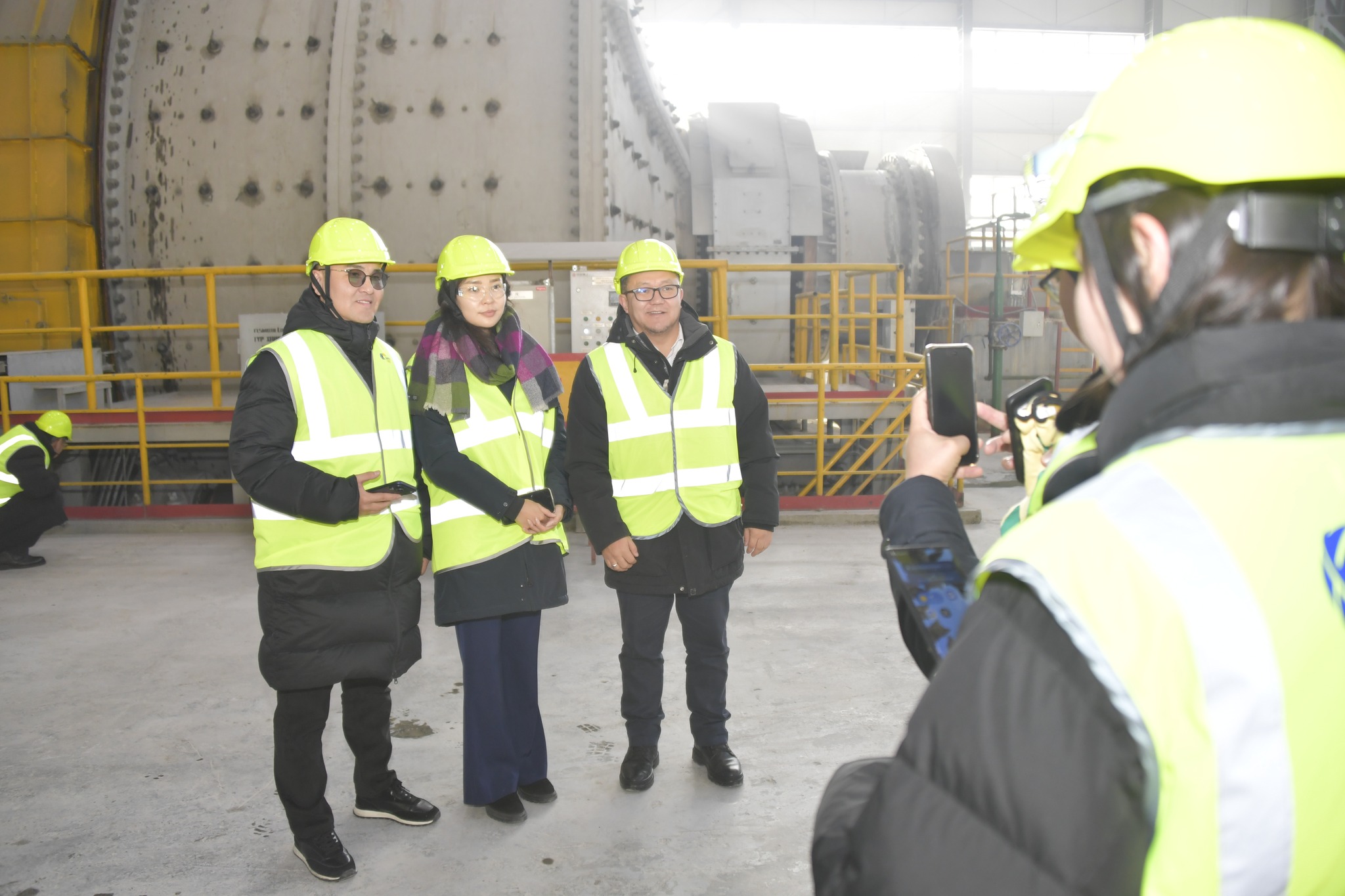 erdenet_mine_2511185