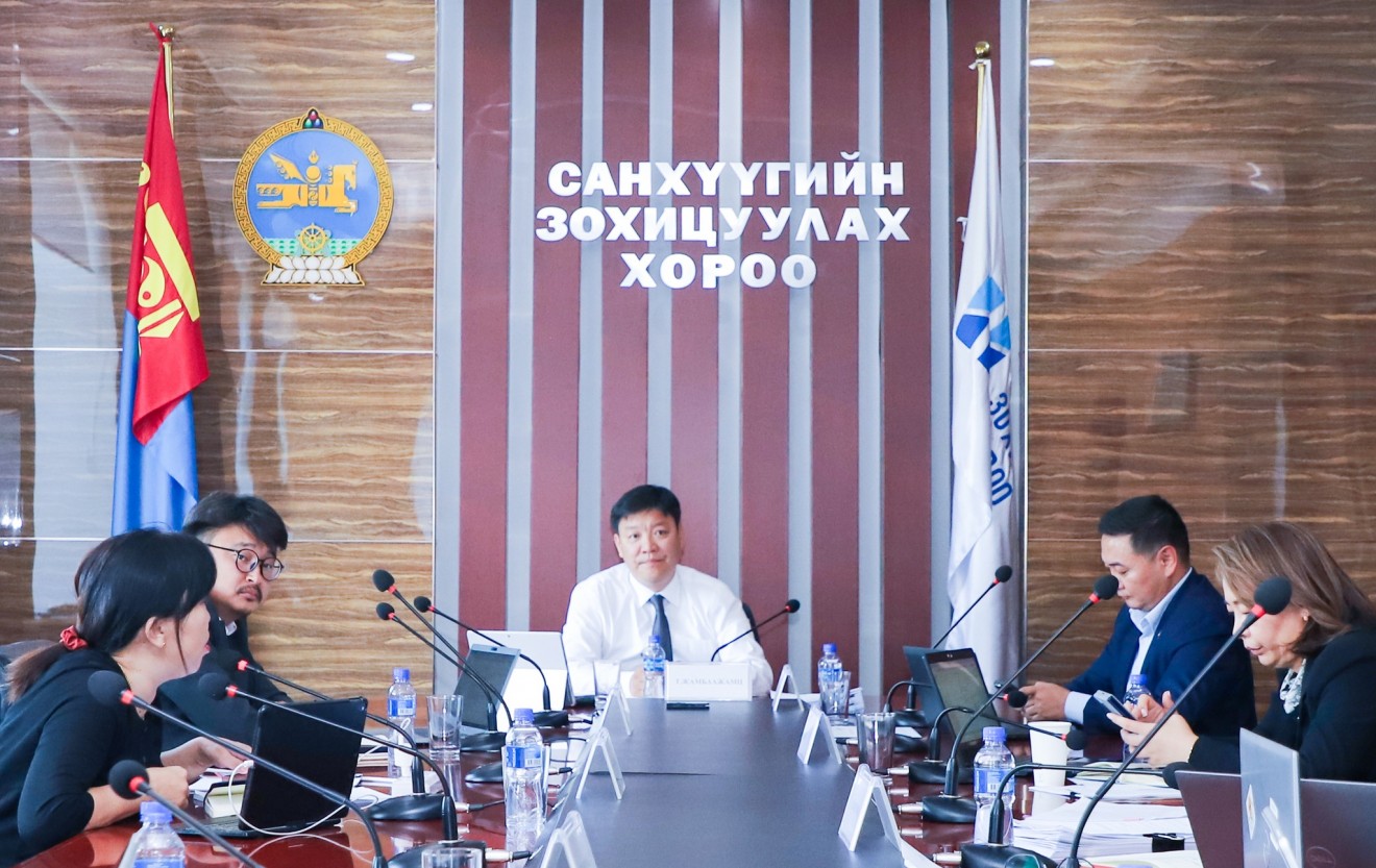  “Шунхлай” ХХК болон “Сүү” ХК-иудад бонд гаргаж, олон нийтэд арилжихыг зөвшөөрлөө