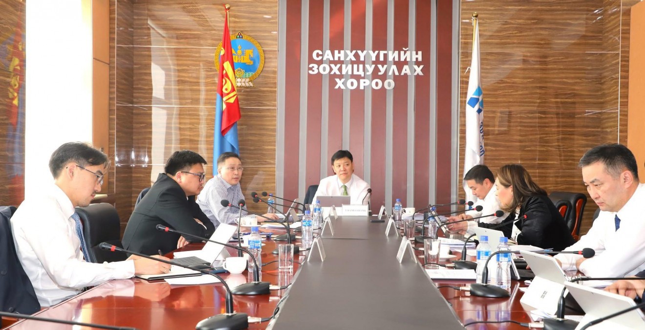 4 компанийн банк бус санхүүгийн үйл ажиллагаа эрхлэх тусгай зөвшөөрлийг түдгэлзүүлэв