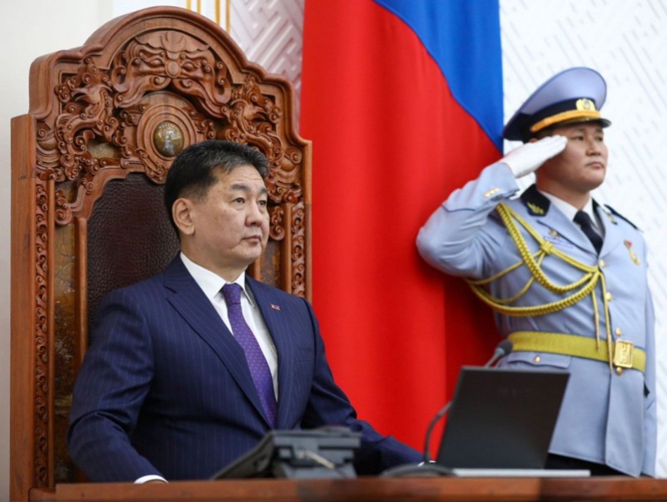 Ерөнхийлөгч У.Хүрэлсүх “Алт-3” аяныг хэрэгжүүлэх УИХ-ын тогтоолд хэсэгчилсэн хориг тавилаа