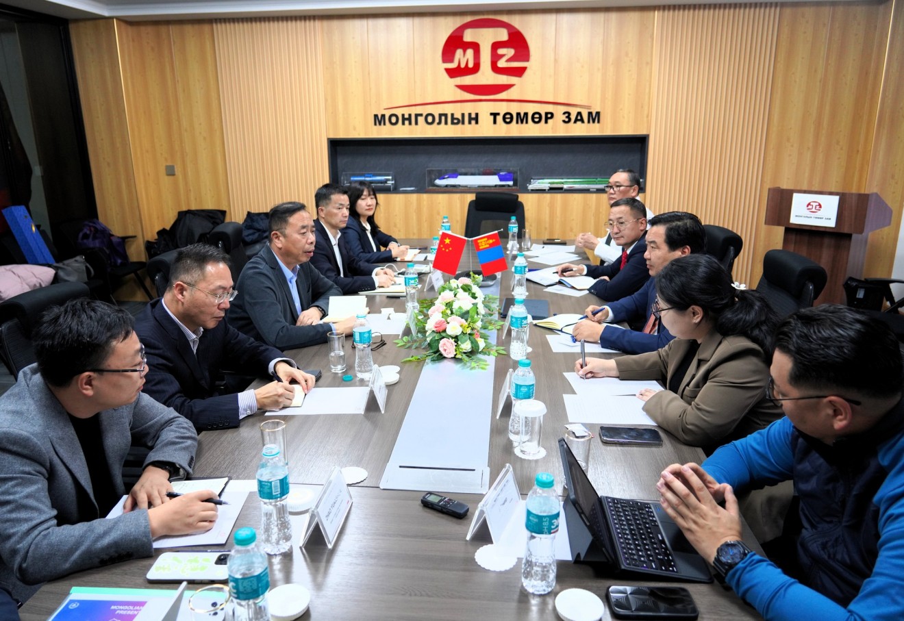Багахангай-Хөшигийн хөндий чиглэлийн төмөр замын терминал байгуулах талаар ярилцлаа 