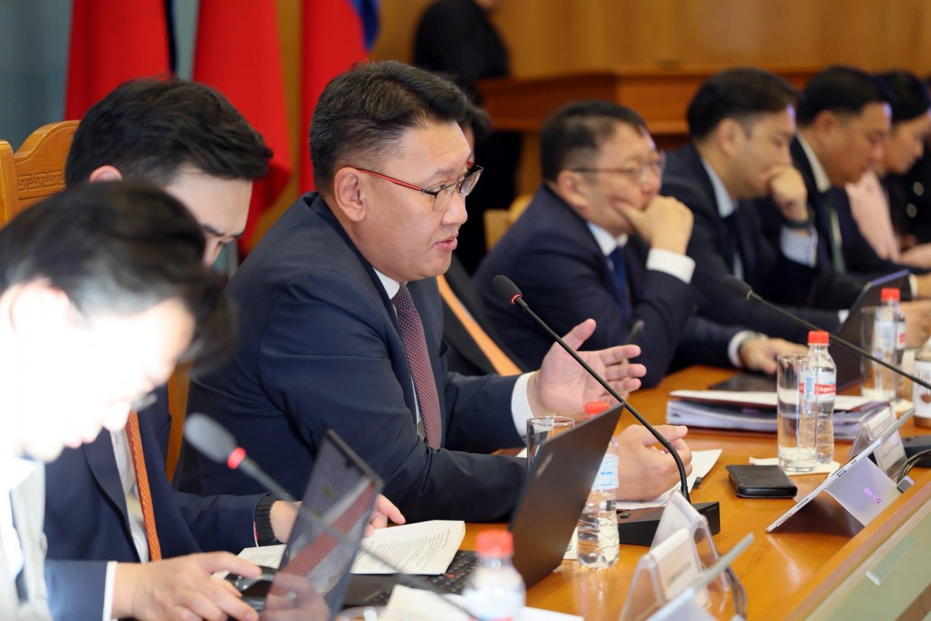 Оюу толгойн зээлийн хүүг бууруулах хэлэлцээ хоёр дахь өдрөө үргэлжилж байна