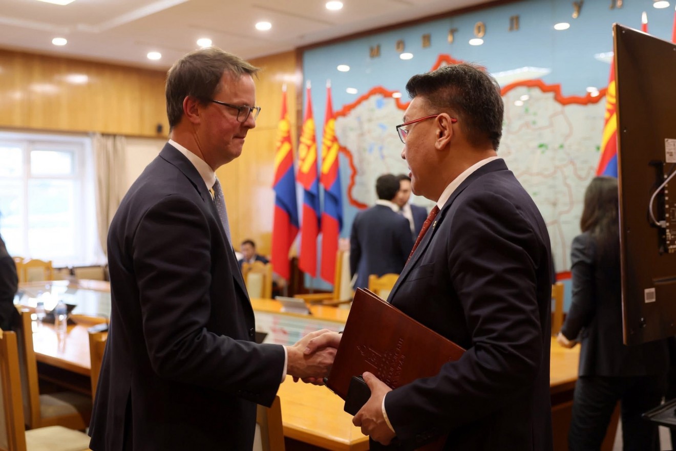 Оюу толгой төслийн хувь нийлүүлэгчдийн зээлийн хүүг бууруулах хэлэлцээ үргэлжилж байна