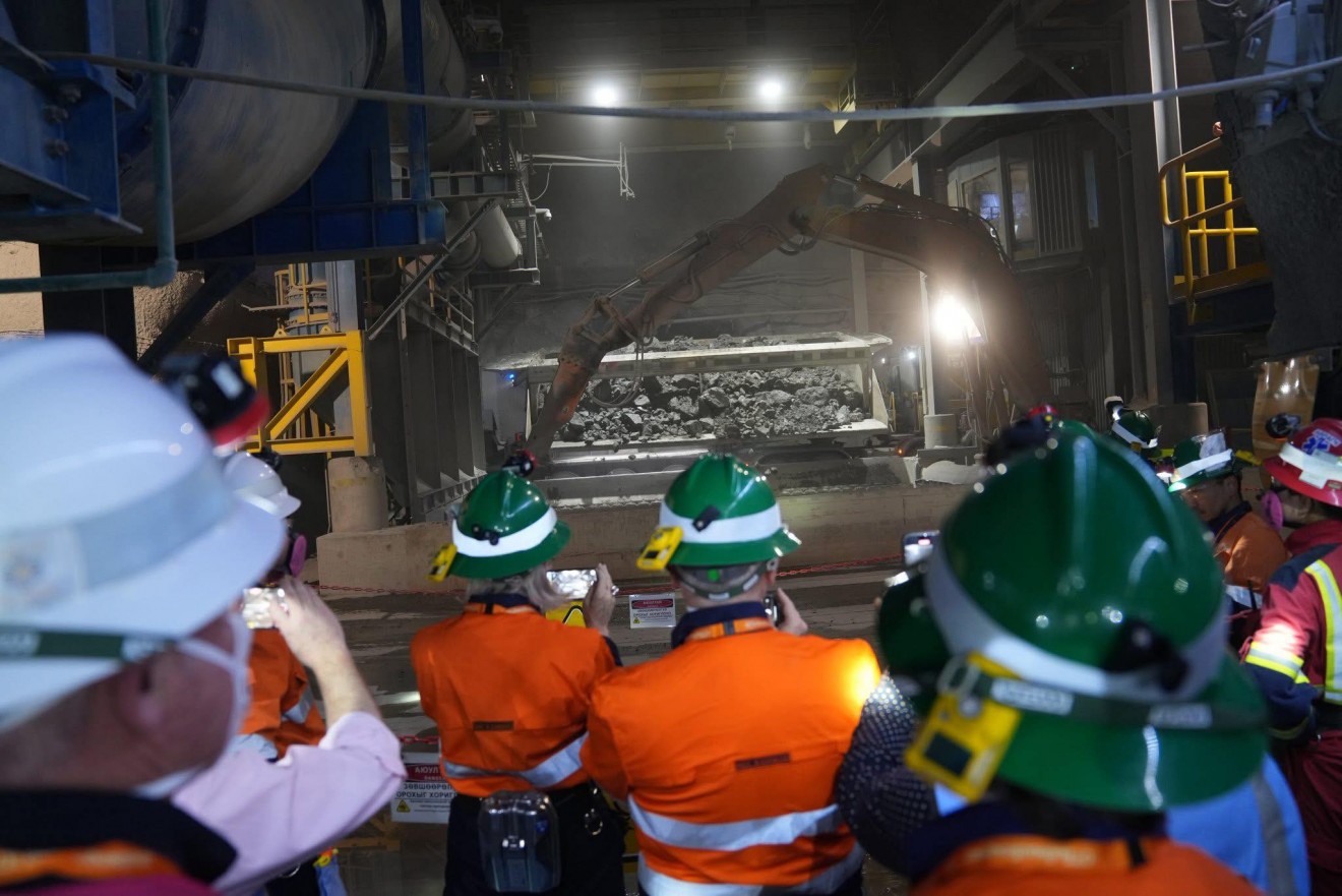 “Оюу толгой” ХХК-ийн ТУЗ-ийн дарга, гишүүд, гүйцэтгэх удирдлагын багийн танилцуулга, мэдээллийг сонсоно