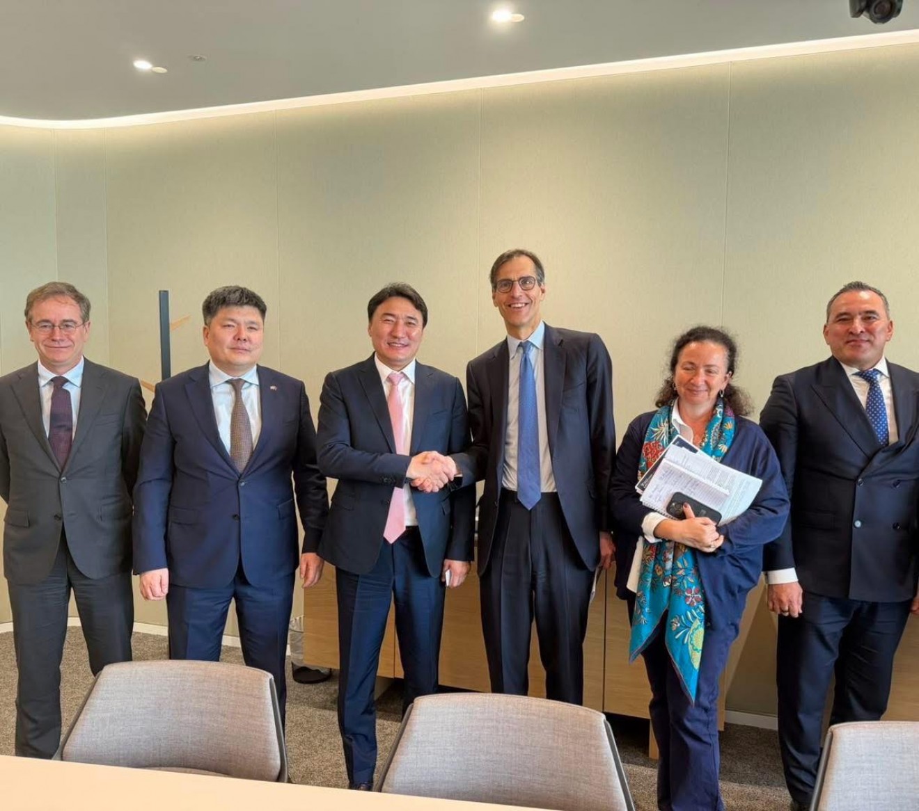 АҮЭБЯ: Геологийн бүрэн суурь судалгааг хийж, цахимжуулах чиглэлээр хамтран ажиллана