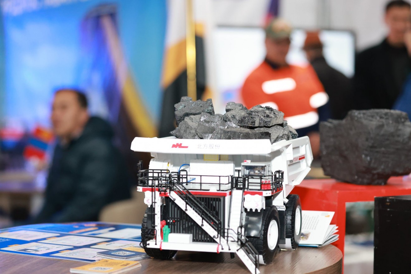 Уул уурхайн хүнд үйлдвэрийн салбарыг ногоон эрчим хүчээр хангах шаардлагыг ТЭЗҮ болон бусад  бичиг баримтад тусгана