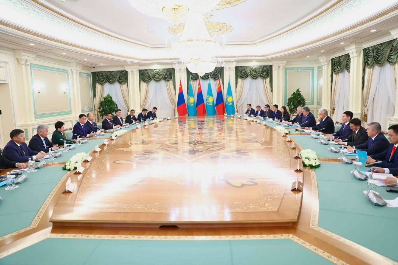 АЙЛЧЛАЛ: Казахстан улстай газрын тос, цөмийн энергийн чиглэлд хамтран ажиллана 