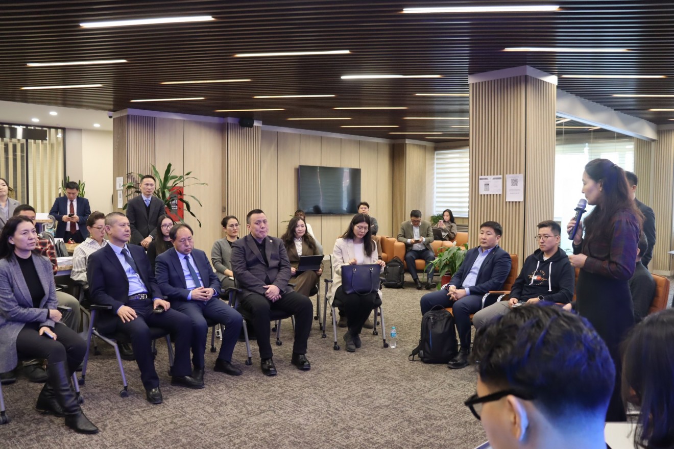 “Ашигт малтмалын тусгай зөвшөөрлийн эрх борлуулсан, шилжүүлсний татвар” сэдэвт хэлэлцүүлэг боллоо