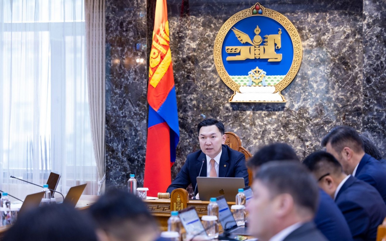 Засгийн газрын ээлжит хуралдааны шийдвэрийг танилцуулж байна