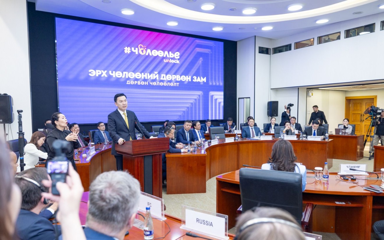 Бизнес эрхлэх болон хөрөнгө оруулалтын орчныг сайжруулж, хүнд суртлаас чөлөөлж ажиллахаа Ерөнхий сайд Н.Учрал мэдэгдлээ